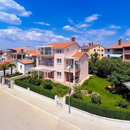 Apartments Villa Brioni I فاجانا المظهر الخارجي الصورة