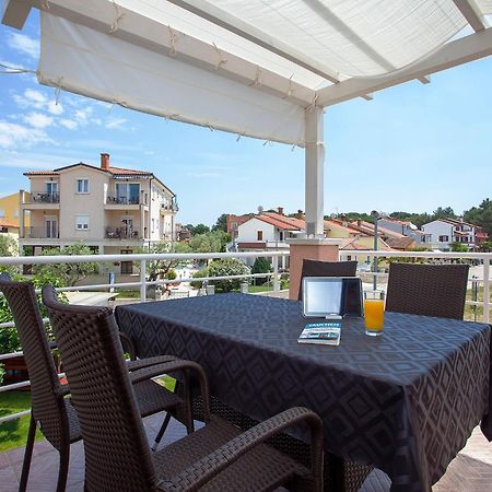 Apartments Villa Brioni I فاجانا الغرفة الصورة