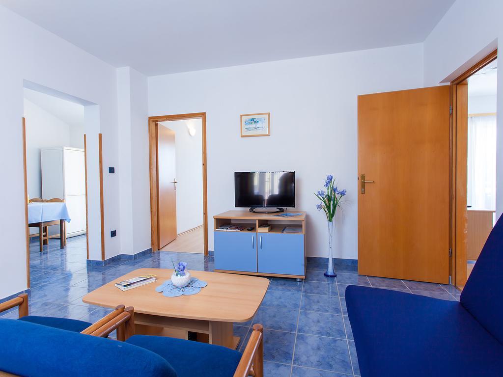 Apartments Villa Brioni I فاجانا الغرفة الصورة