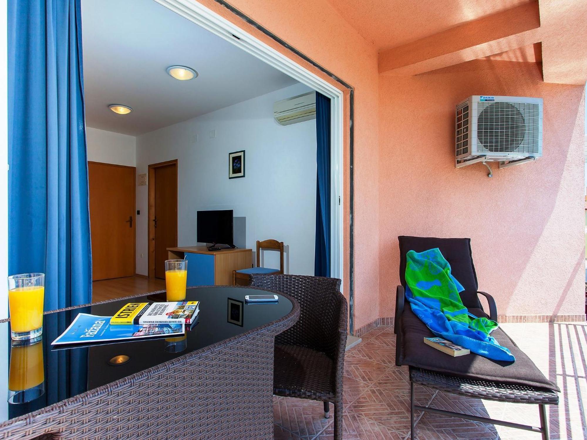 Apartments Villa Brioni I فاجانا الغرفة الصورة